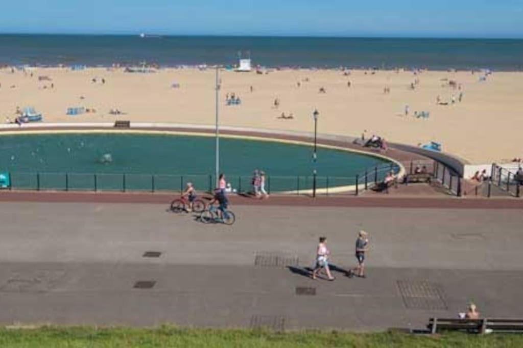 Large Character Home, Hot Tub, Beach 5 Min Walk Gorleston-On-Sea Luaran gambar